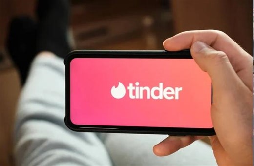 Dating Apps Are Losing Gen Z Fast—Here’s What’s Replacing Them | WATCH | EURweb | Black News, Culture, Entertainment & More