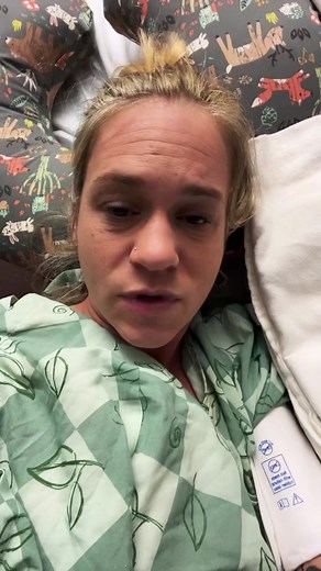 It’s 4:45. I had 3 nurses and a doctor in here trying to get his heart rate stable😬 I was trying to stay calm #laboranddelivery#9cm#pregnancyjourney