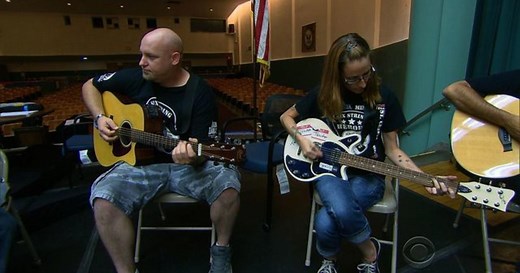 Veterans finding peace through playing guitar