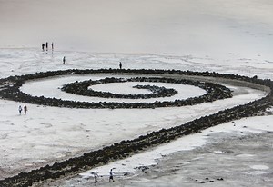 Robert Smithson, el precursor del land art