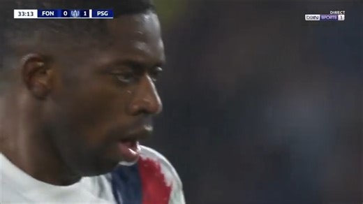 Je ne comprends pas le délire d’avoir cinq joueurs différents pour tirer les penalties. On doit avoir un seul tireur désigné, que ce soit Vitinha ou Dembélé. Si Dembélé en rate deux sur dix, ce n’est pas un problème. On ne doit pas changer de tireur à chaque fois, c’est trop bizarre. Il faut un même tireur pour tous les matchs.