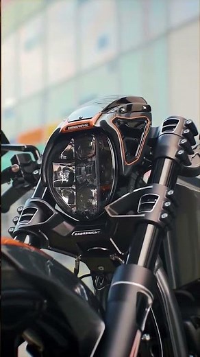 😈 GP-Suzuka customized Harley-Davidson Softail Breakout 117