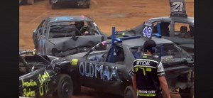 That was a close call😂 #fyp#demolitionderby#camry#camrynation#demolitionderbylife#derbylife