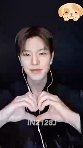 seungmin fansign online today🐶 #seungmin #straykids