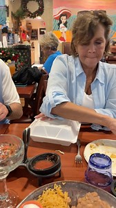 When she sticks the straw in 🤣 The husbands face is hilarious | Janelle & Kate