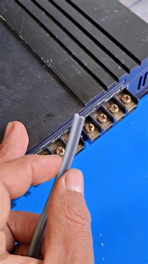 Giyan Circuit on Instagram: "#CarAudio #SpeakerTerminal #AmplifierInstallation #CarAudioTips #AudioWiring"