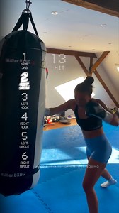 Rate her boxing technique… can you see anything wrong here with her heavy bag training? 🥊 #boxing #boxingtraining #boxingtechnique #boxingcoach | FTC Boxing