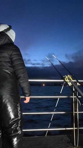59K views · 496 reactions | Out testing new rigs. Plenty of action  #theshorehunter #seafishing #ukbeachfishing #bassfishing #bass #mackerel #mackerelfishing #jigging #jig #testingrigs #beachcasting #devon #fishingrigs #sea #waves #fishing | The Shore Hunter | Facebook