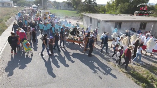 5K views · 38 reactions | Desde San Antonio Baxcajay Julian Villagran algo de lo que se vivió en la Procesión. | Producciones Hernandez | Facebook