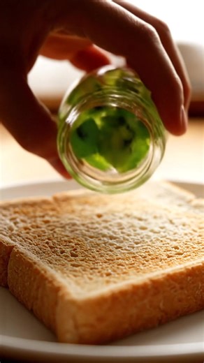 Glass Kiwi Toast Recipe