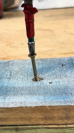 The easiest way to screw and unscrew bolts.#screw #trick #tool #USA