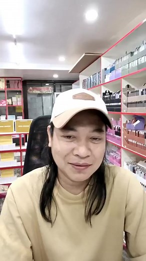 Parfume collection on Reels