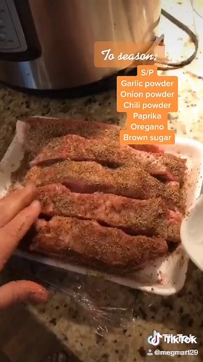 Boneless pork ribs in instapot #recipes #ribs #bonelessribs #fyp #foryoupage #cookingtiktok #instapot #instantpot #quickandeasyrecipe
