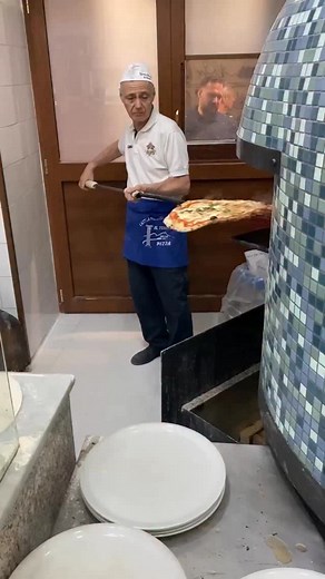 2.4K reactions · 12 comments | Best pizza in the world !!Yes, this 154 year old Naples eatery does not need my stamp of approval but you gotta try it to believe it !! . #pizza #pizzalover #streetfood #italianfood #foodie #foodporn #foodreels #reelsindia #explore #spiceitupwithsam . [Pizza, Best Pizza, Street Food, Best restaurants, Food Lover, Food recommendations, Food Guide, New Delhi] | Spice It Up With Sam | Facebook