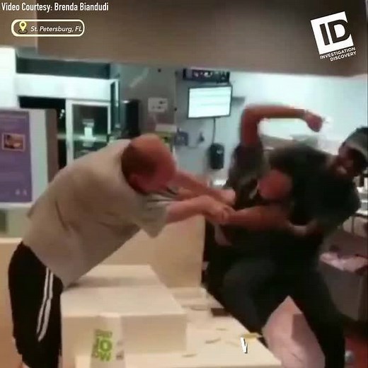 7.3K shares · 4.8K comments | A man starts attacking this McDonald's employee reportedly over a straw - and she defends herself. | Investigation Discovery | Facebook