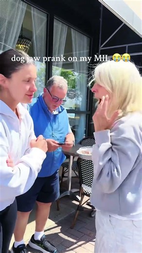 Dog Jaw 😂😂#funnyvideo #funny #scareprank #prank #fyp