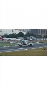 KLM Pilot Nails Incredible Landing at London City Airport! ✈️🔥 #generalaviation #aviationlovers
