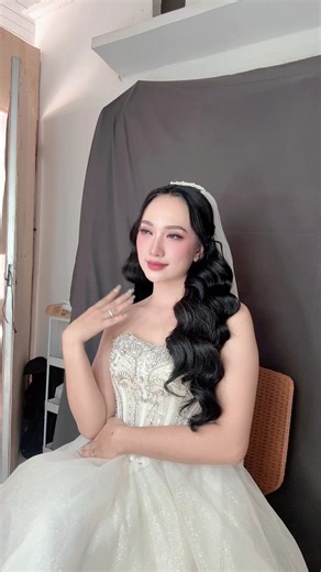 Exploring Model Makeup Tips with Mieaa Angel