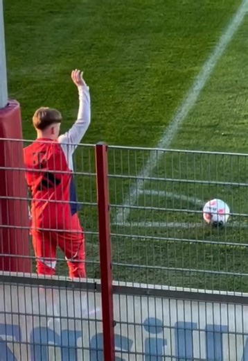 Lennart Karl's Impressive Corner Kick Techniques