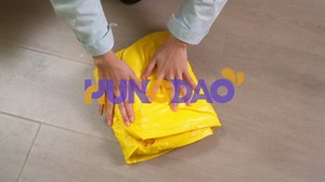 Amazon.com: Hungdao 2 Pack 4 Feet Giant Inflatable Duck Huge Rubber Duck Large Blow up Ducky Inflatable Ducky Pool Float Summer Beach Swimming Pool Party Decoration(Earphone) : Toys & Games