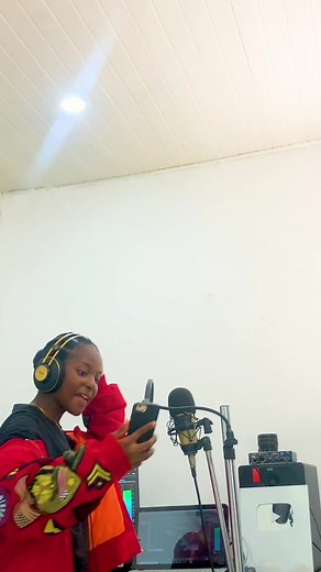 Chris Brown & Busta Rhymes Epic Rap Freestyle Performance