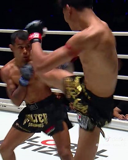 PURE CHAOS 🔥 Witness all the action from the wild Muay Thai battle between Aliff and Walter Goncalves!