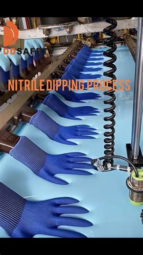 Nitrile gloves dipping process in factory #FactoryDirect