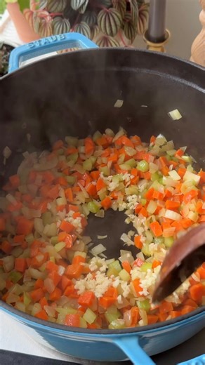 Magnesium-Rich Chicken & Wild Rice Soup - Ideal for post migraine attack days where you want something cozy and restorative. Recipe link in comments, or comment RECIPE to have it sent to your inbox so you can save it for later. This creamy chicken and wild rice soup is hearty without being heavy, easy to make ahead and gentle enough for recovery or sick days. It uses milk instead of cream for a lighter texture and incorporates foods rich in magnesium to restore steady energy, aid in migraine pre