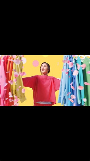 Nihon Creative Media on Instagram: "花王 ハミングフレア アロマビーズ POPなクローゼット篇 CM 石原さとみ"