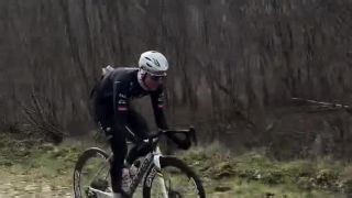 « Il est davantage un coureur de classiques que de grands Tours » : Pogacar vainqueur de Paris-Roubaix, un pari vraiment si fou ?