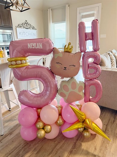 Winter storm is coming to Houston! Everyone moved their events to Saturday so I worked hard today to get everything done! Love this cute cat theme balloon stack! #balloontiktok #balloonsoftiktok #houstontexas #houstonballoons #catballoon