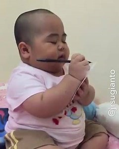 56K views · 885 reactions | Bayi lucu yang mendadak viral setelah aksi ngegemesinnya di media sosial hadir di Hitam Putih Trans7 pkl 18.00 WIB. | TRANS7 | Facebook