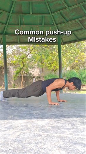 Common pushup mistakes.. #calisthenics #pushups #beginners #gymmotivation #tutorial #ytshorts