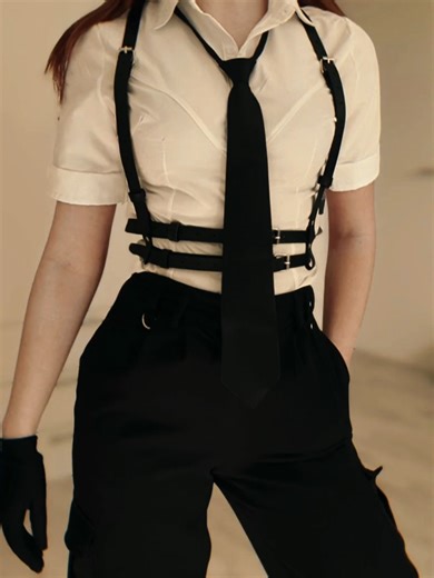 Stylish Women in Suits: Empowering Outfit Ideas