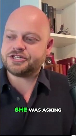 Leader vs Manager: Key Differences to Boost Team Success 💼🚀 | FAST Leadership Podcast #Shorts