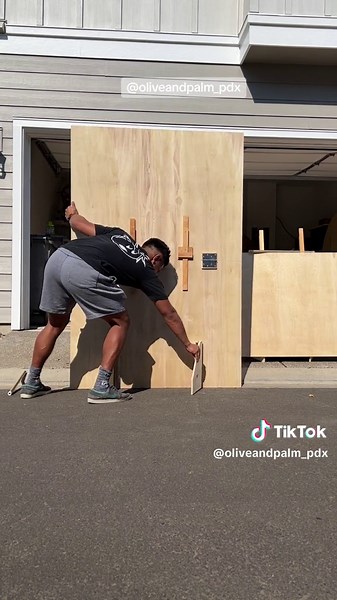 Collapsable backdrops for a Wedding #backdrop #backdropdiy #weddingbackdrop #wedding #welcomesign #welcomesigndiy #bridetobe #bride #bride#bridetok2024 #weddingplanning #bride2024 #lakecomowedding #elopement #weddingdecor #weddingday #weddingsignage #weddingtok #wedding2024 #typeabride