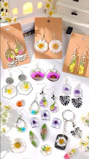 Let's Resin All-in-one UV Jewelry Making Kit #letsresin #diy #resinjewelry #uvresinart