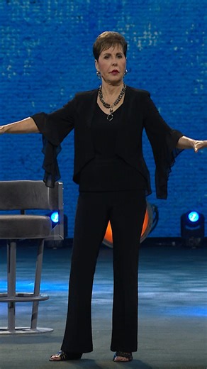 Ever feel like you're doing all the right things yet only wrong things are happening? If we believe and wait on God for our breakthrough, we are going to see favor, blessings and open doors! Want to hear more from Joyce? Download the Joyce Meyer Ministries app! 📲 | Joyce Meyer Ministries