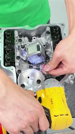🔧 Volkswagen DQ200 Mechatronic Unit Valve Body Assembly ⚙️