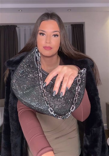 Is this outfit husband finding material YES, just right/NO, it’s boring? 🤔