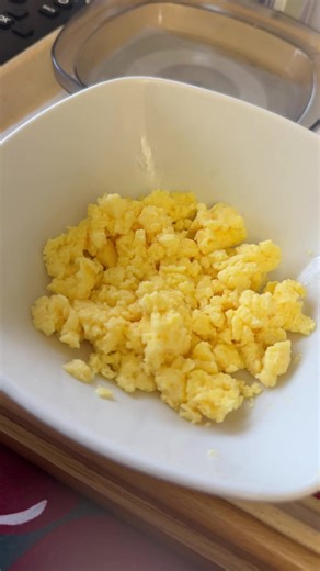 Over the last two months my relationship with food has completely changed. From purée to soft foods, every stage has been a learning curve. 🍲🥄 The portions are smaller than they look 🤣😭 Some days things sit well, other days not so much — and that’s okay. I’m learning to listen to my body, take small bites, and take it one day at a time. From tiny spoonfuls of puréed foods to slowly introducing soft meals, every little step feels like progress. Some foods are easier than others, but each try 