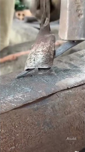 Shaping metals into desired forms for work #smartdiy #simpletools