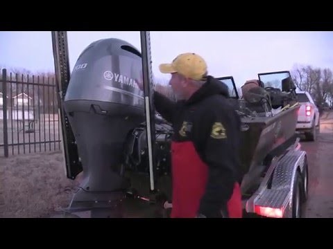 How to easily winterize an outboard.motor.