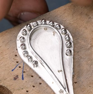 264K views · 165 reactions | Verwandle einen einfachen Löffel in eine glamouröse Haarspange! | 5-Minuten-Tricks FÜR Mädels | Facebook