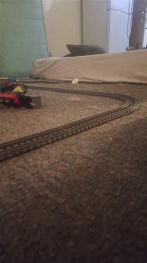 season 8 Thomas intro mv