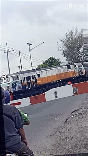 upload lebih awal soalnya nanti jam 4 gak bisa #kai121#kai