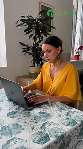 J’ai trouvé une pépite : QuillBot Essaye, tu vas voir, tu ne pourras plus t’en séparer 🔗 https://quillbot.com/fr/correcteur-orthographe?utm_source=instagram&utm_medium=post&utm_campaign=influencer_francesconmarie_ C’est un outil de paraphrase qui te permet de rédiger des e-mails, des publications sur les réseaux sociaux grâce à la fonctionnalité de vérification grammaticale et de résumé : des textes clairs et compréhensibles en un clin d’œil ! Tu peux paraphraser, vérifier la grammaire, analyse