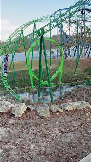 Riddler Mindbender TRIMLESS — This Coaster Went FULL SPEED 😳🎢