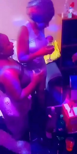 house party 🥳🥳🎂🎉🎉🎉#twerqueen #twerktwerktwerk😍😍