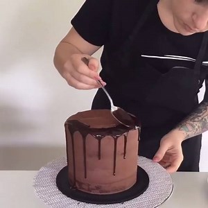 413K views · 1.5K shares | This cake is full of chocolaty goodness!...